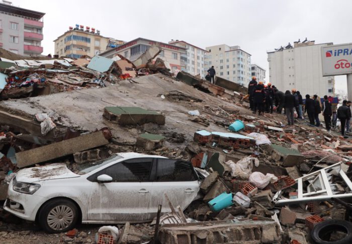 Çağımızın Vebası Salt Kötülük Üzerine